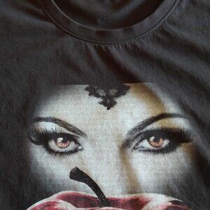 Women’s medieval-inspired graphic short sleeve top in black, size XL.